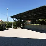 Landa *